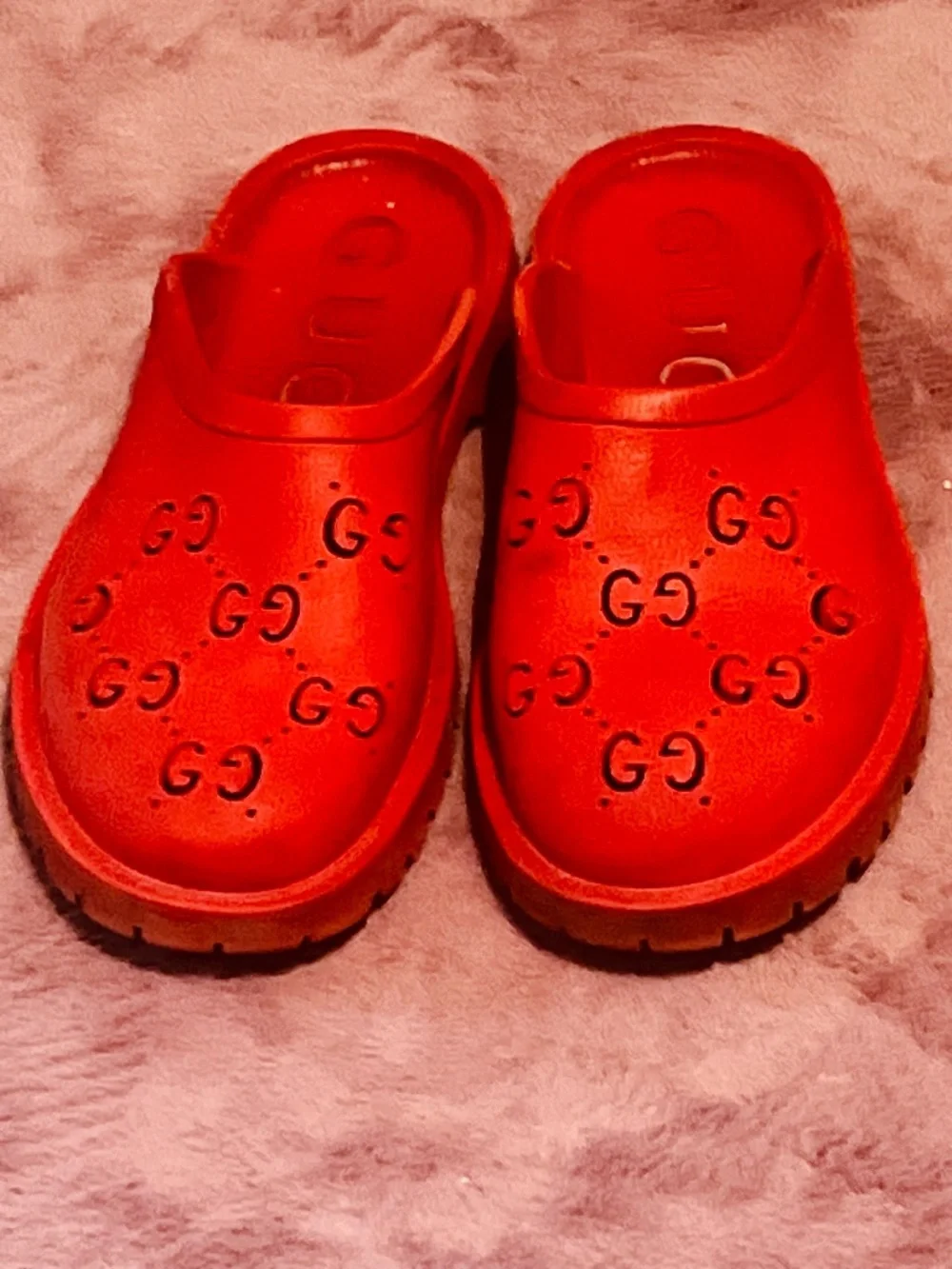 Gucci fire red